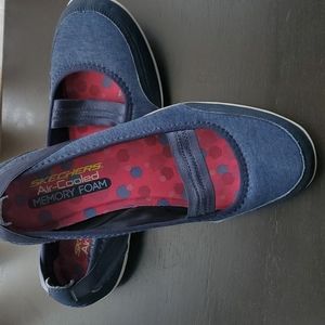 Skechers Air-cooled Memory Foam